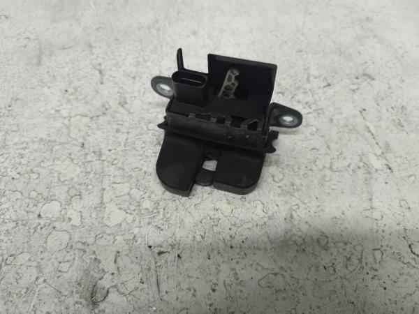 GACHE DE HAYON AUDI/SKODA/VW - Vue 2